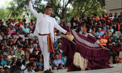 Se corona Puebla en el Concurso de Folclor Internacional