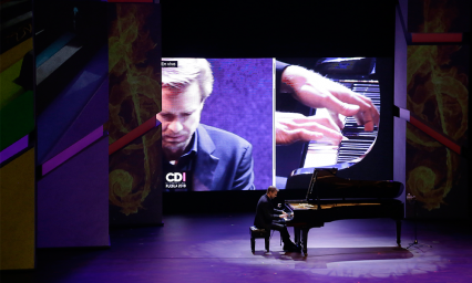 M&uacute;sica pone ritmo a Mentes brillantes