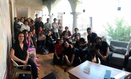 Se re&uacute;nen cineastas poblanos