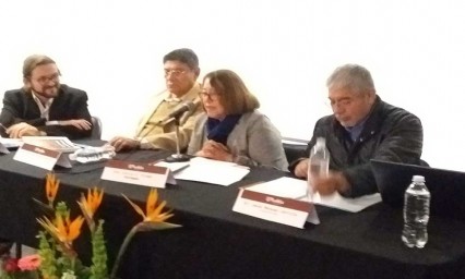 Abordan en conversatorio a la revoluci&oacute;n