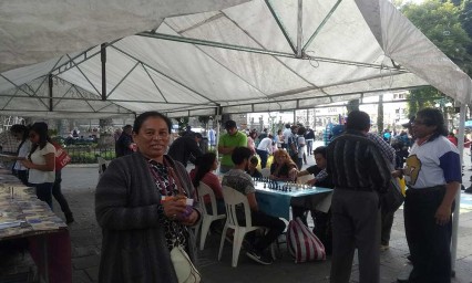 Piden libreros restituci&oacute;n de permisos