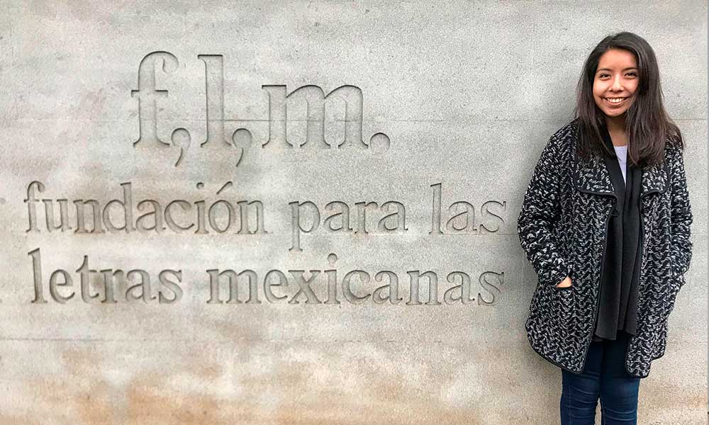 Becan a egresada de la UDLAP en la Fundación para las Letras Mexicanas