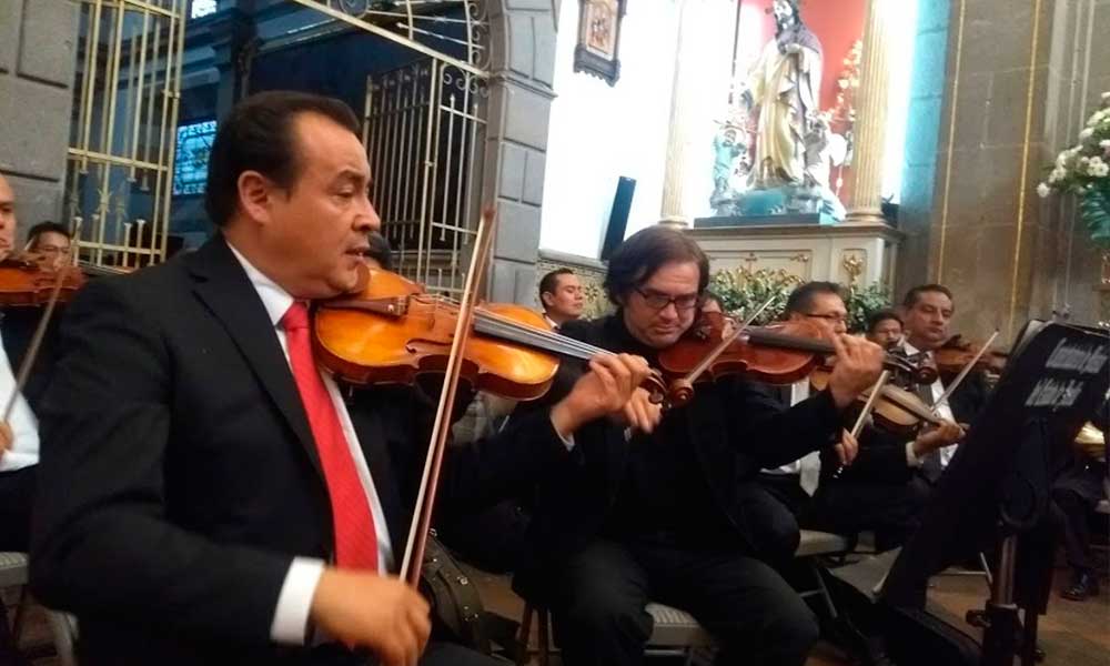 Deleitan con concierto sinfónico en el Templo del Carmen