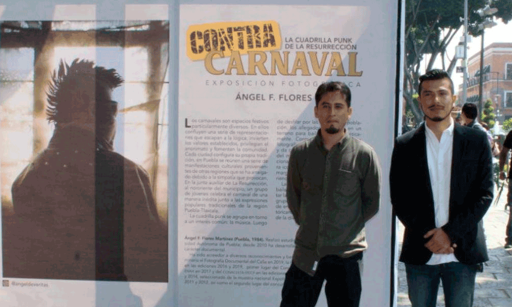 Presenta expo fotográfica “Contracarnaval” en zócalo