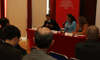 Presentan investigaciones de doctorado en Ibero