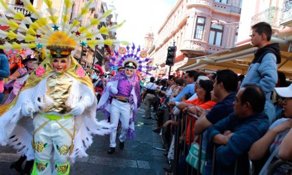 Invita Ayuntamiento al convite de Huehues