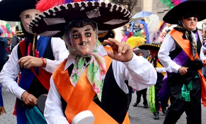 Mezclan baile y tradici&oacute;n en Huejotzingo