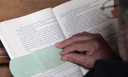 Novelas policiacas combinan la realidad con la ficci&oacute;n