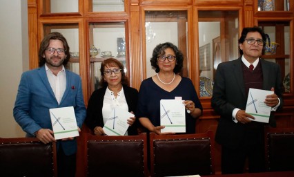 Gobierno Municipal presenta el libro Tejiendo la Memoria Archiv&iacute;stica