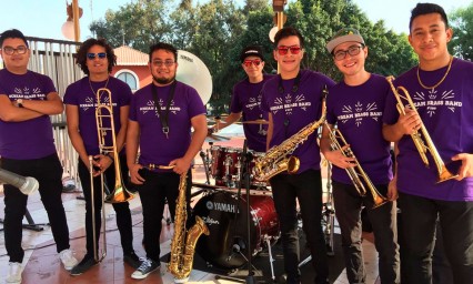 J&oacute;venes, Impulsan la cultura musical