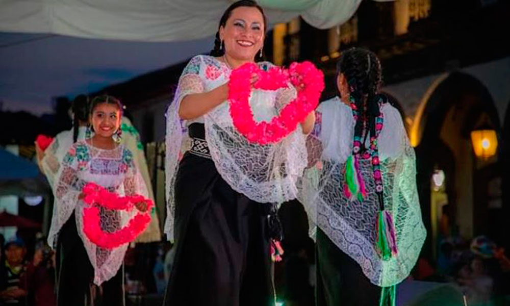 Festejan octavo aniversario de Zacatlán como Pueblo Mágico