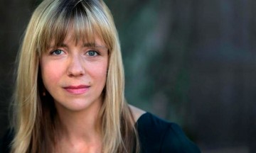 Presenta Whitney Scharer su libro La edad de la luz