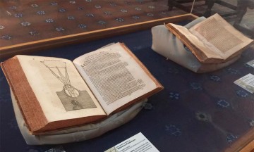 Presentan exposición de ciencia y arte en la Palafoxiana