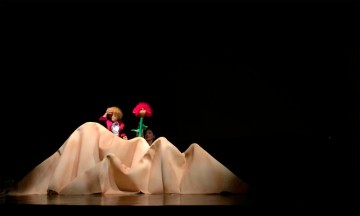 Muestran El principito con títeres