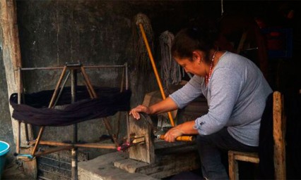 Ven artesanos en riesgo su oficio