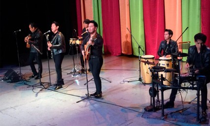 Con emoci&oacute;n y recuerdos rinden tributo a Ch&aacute;vez