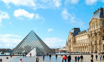 El Louvre, cerrado por falta de personal