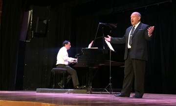 Pablo Barranco deleita con su voz a poblanos