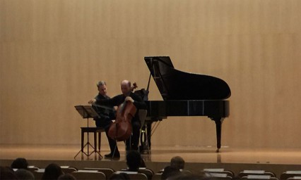 Presentan recital dentro del Festival Internacional de Cello