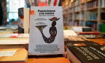 Cuestionan 16 mujeres el movimiento feminista