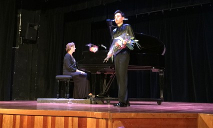 Elena Ananyeva; la maestra del piano y la voz