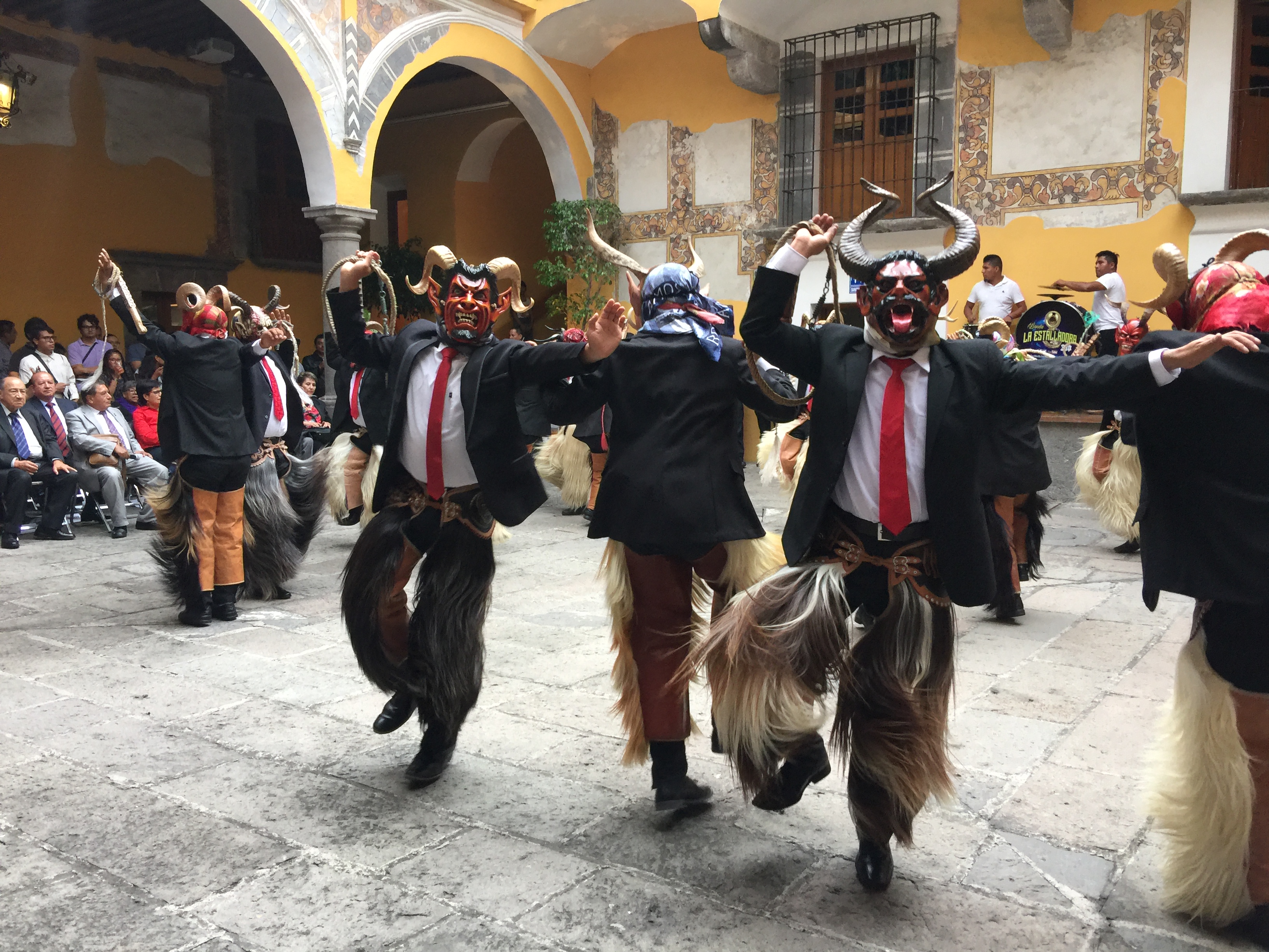 Los diablos, danza popular de la Mixteca
