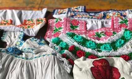 Capacitan a artesanos en habilidad empresarial