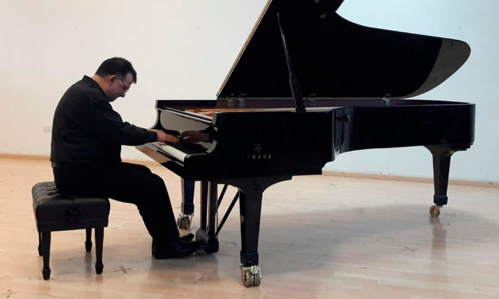 Gerardo Molina muestra su repertorio de música clásica