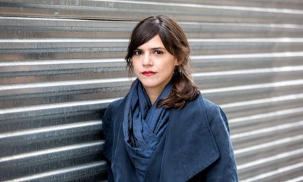 Valeria Luiselli, primera mujer en ganar el Premio Rathbones Folio