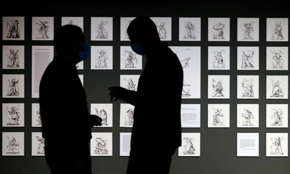 Una serie de litografías muestra al Dalí ilustrador en una exposición
