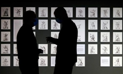 Una serie de litografías muestra al Dalí ilustrador en una exposición