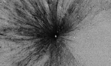 Hay un bombardeo masivo a la luna, revela la NASA