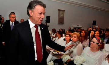 Manuel Santos a revisi&oacute;n m&eacute;dica por posible reaparici&oacute;n de c&aacute;ncer