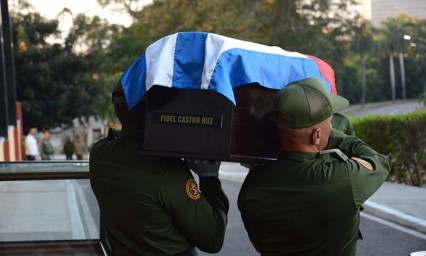 Inician recorrido cenizas de Fidel Castro