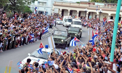 Restos de Fidel Castro llegan a Santiago de Cuba