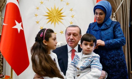 Se re&uacute;ne presidente de Turqu&iacute;a con Bana