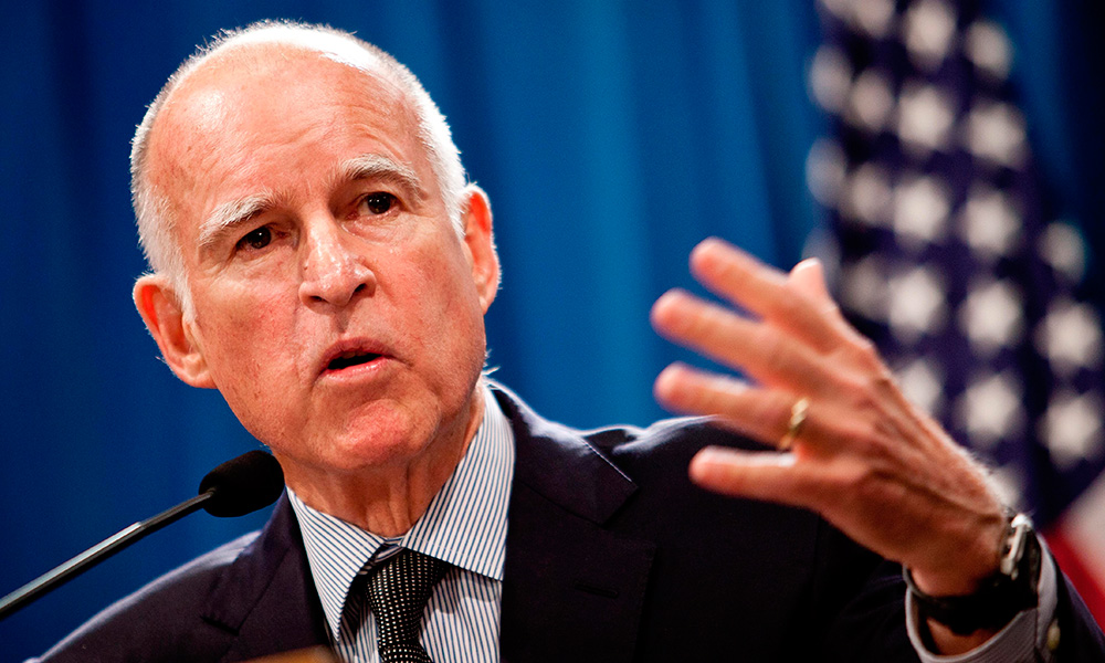 Anuncia gobernador de California defensa de migrantes
