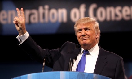 Busca Trump impuesto a productos mexicanos para pagar el muro