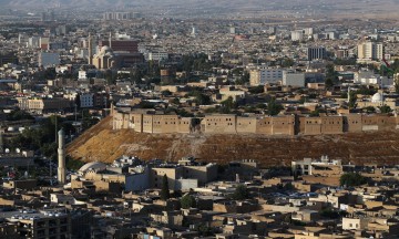 Hallan fosa con m&aacute;s de 100 muertos en Irak