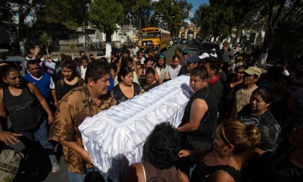 Sube a 40 n&uacute;mero de v&iacute;ctimas de incendio de Guatemala