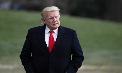 Afirma Trump que nexos con Rusia es invento dem&oacute;crata
