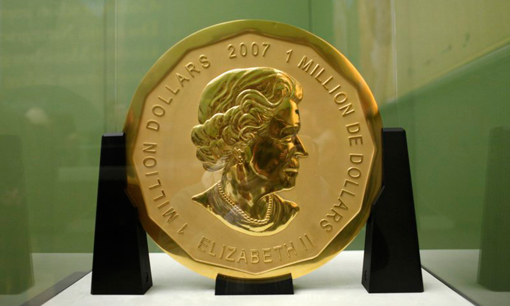 Roban moneda de oro gigante del Museo Bode de Berlín