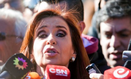 Procesan a Cristina Fern&aacute;ndez e hijos por corrupci&oacute;n