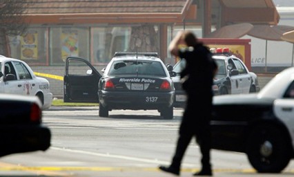 Deja cuatro muertos tiroteo en escuela de San Bernardino 