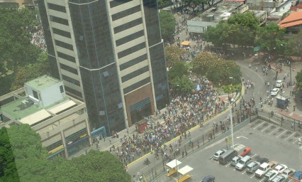 Contin&uacute;a jornada de manifestaciones en Venezuela