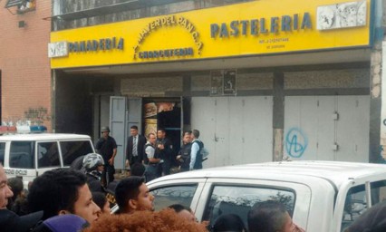 Mueren diez personas en saqueo a panader&iacute;a en Caracas  