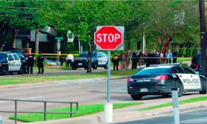 Mueren de calor dos ni&ntilde;os encerrados en un veh&iacute;culo en Dallas