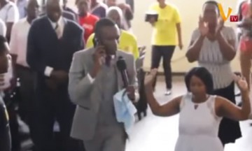 Se vuelve famoso pastor que habla con Dios por tel&eacute;fono