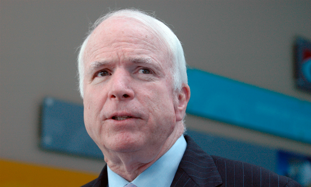Diagnostican cáncer de cerebro al senador John McCain