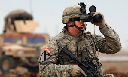 Proh&iacute;be Trump personas transexuales en ej&eacute;rcito de EU